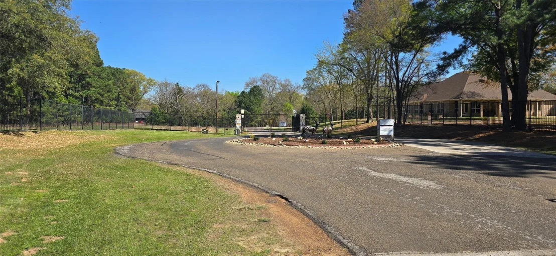 Photo of 8300 Trophy Point