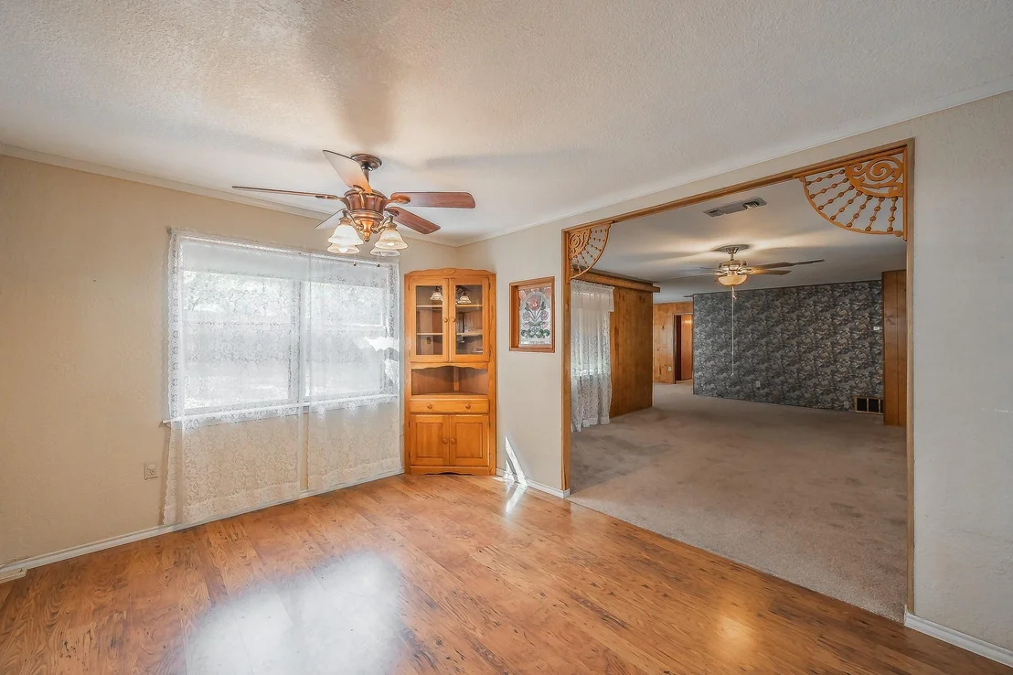 Photo of 1812 Highland Drive E