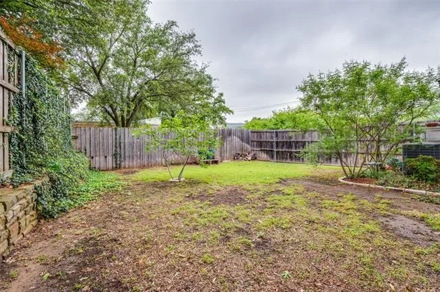 Photo of 6929 Levelland Road