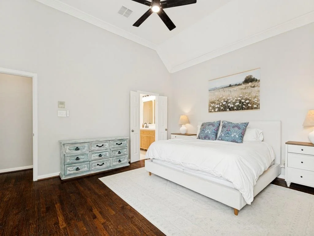 Photo of 1001 Thornapple Drive