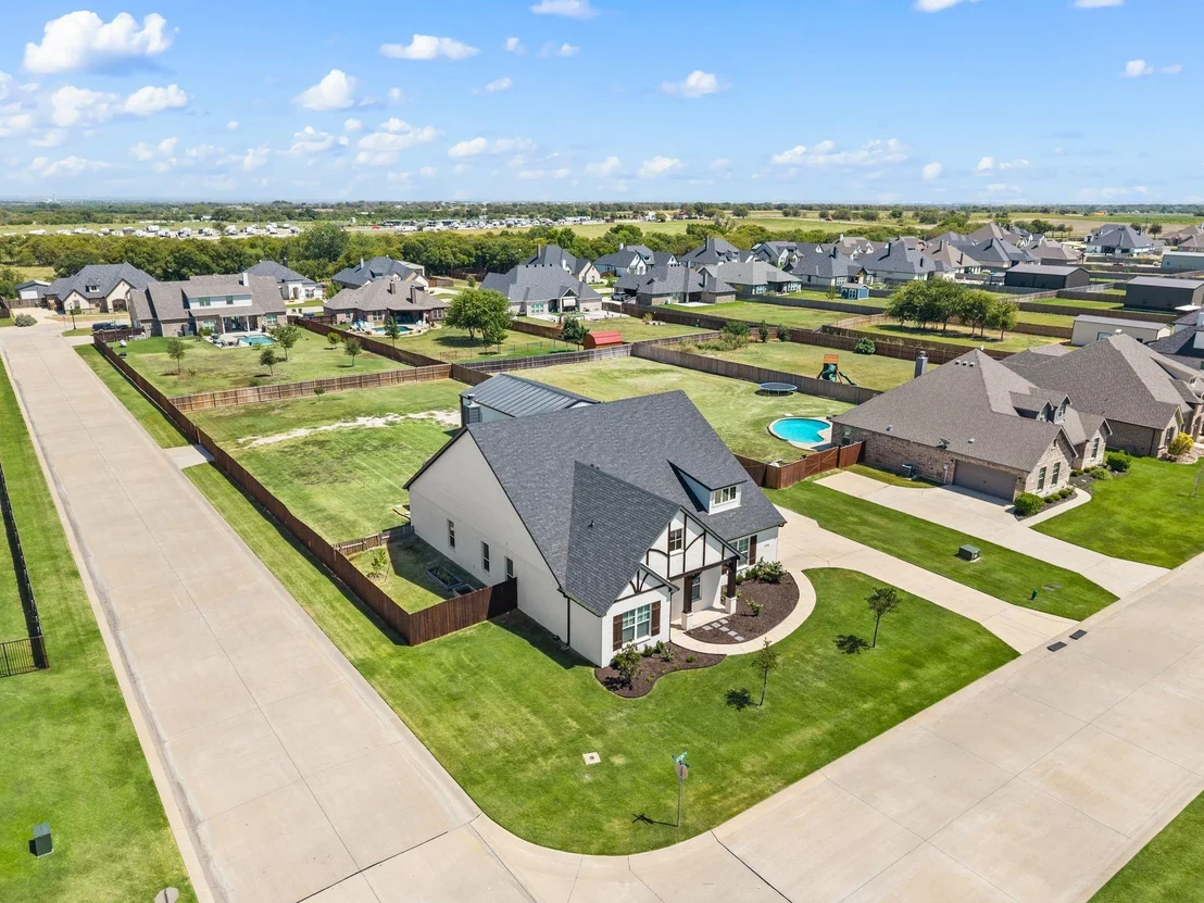 Photo of 8908 Lazy Oak Drive