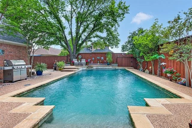 Photo of 405 Wellington Road