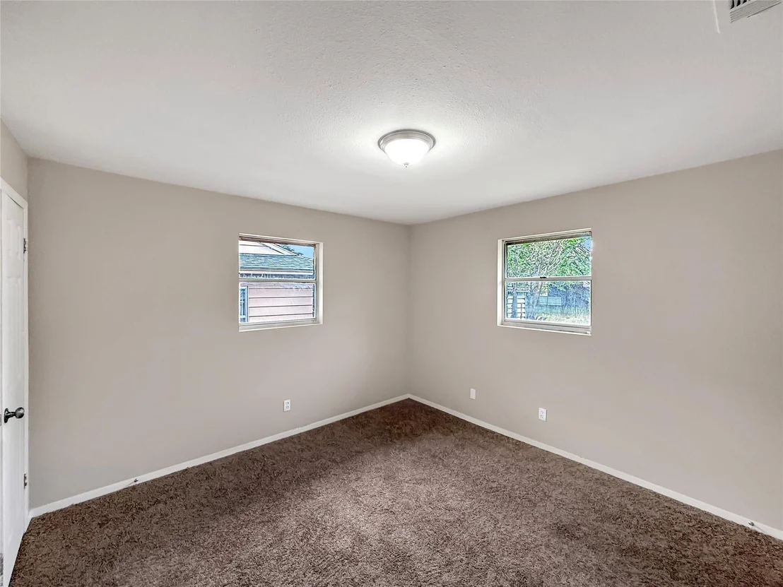 Photo of 1717 Globe Avenue