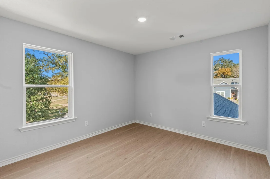 Photo of 314 Oak Creek Drive