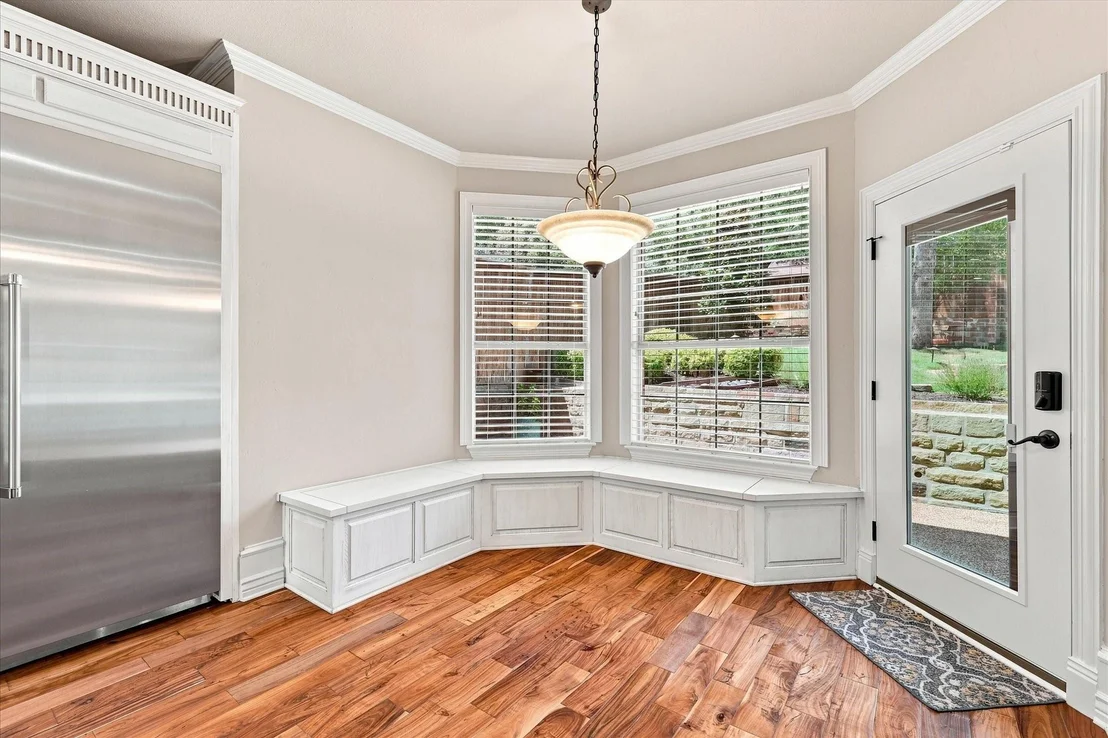 Photo of 708 Lakeway Drive