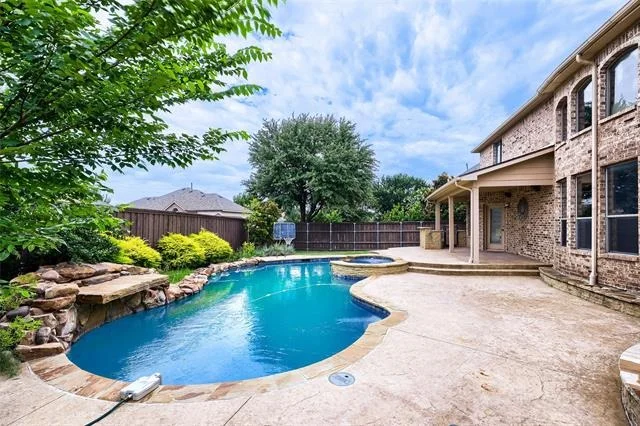Photo of 710 Calaveras Court
