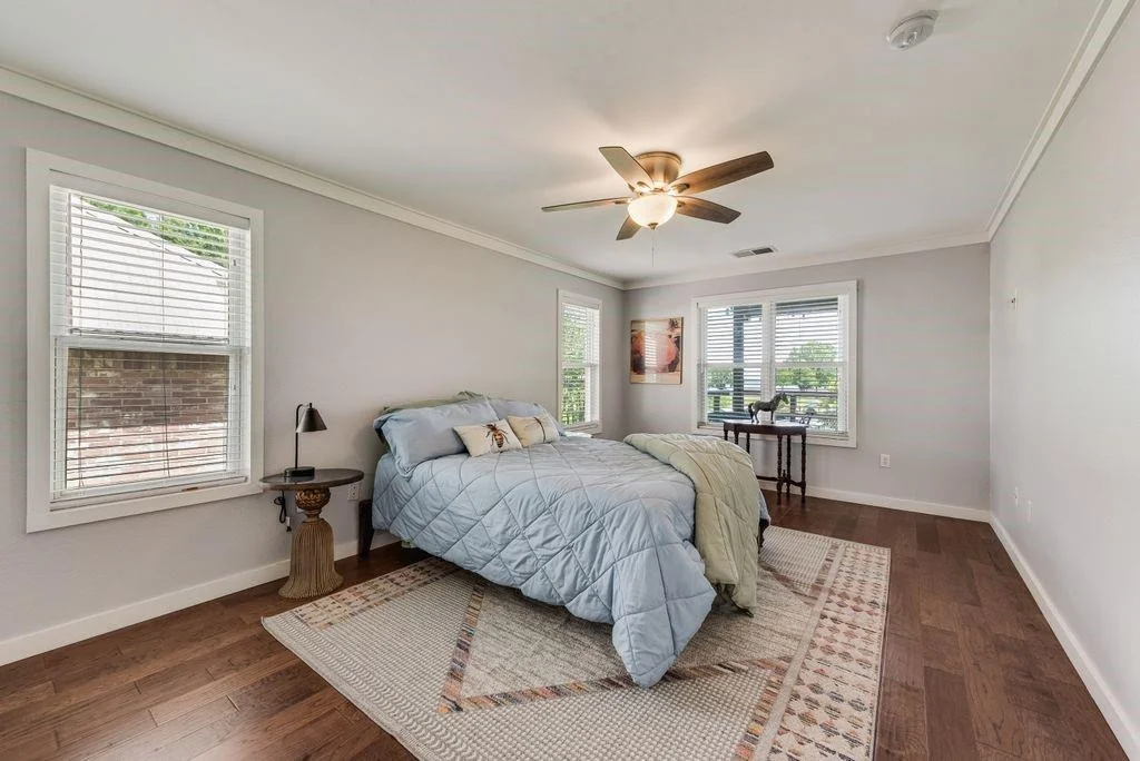 Photo of 1016 Shoreline Drive