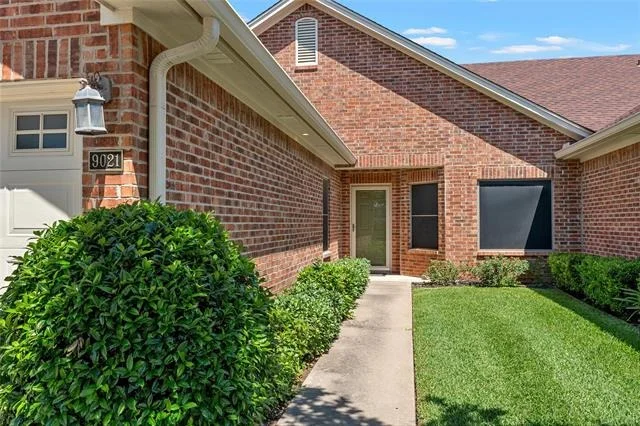 Photo of 9021 Darby Lane