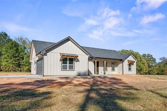 Photo of 1370 County Road 1660