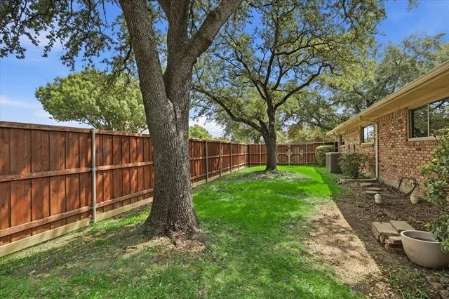 Photo of 1100 Yorkshire Drive