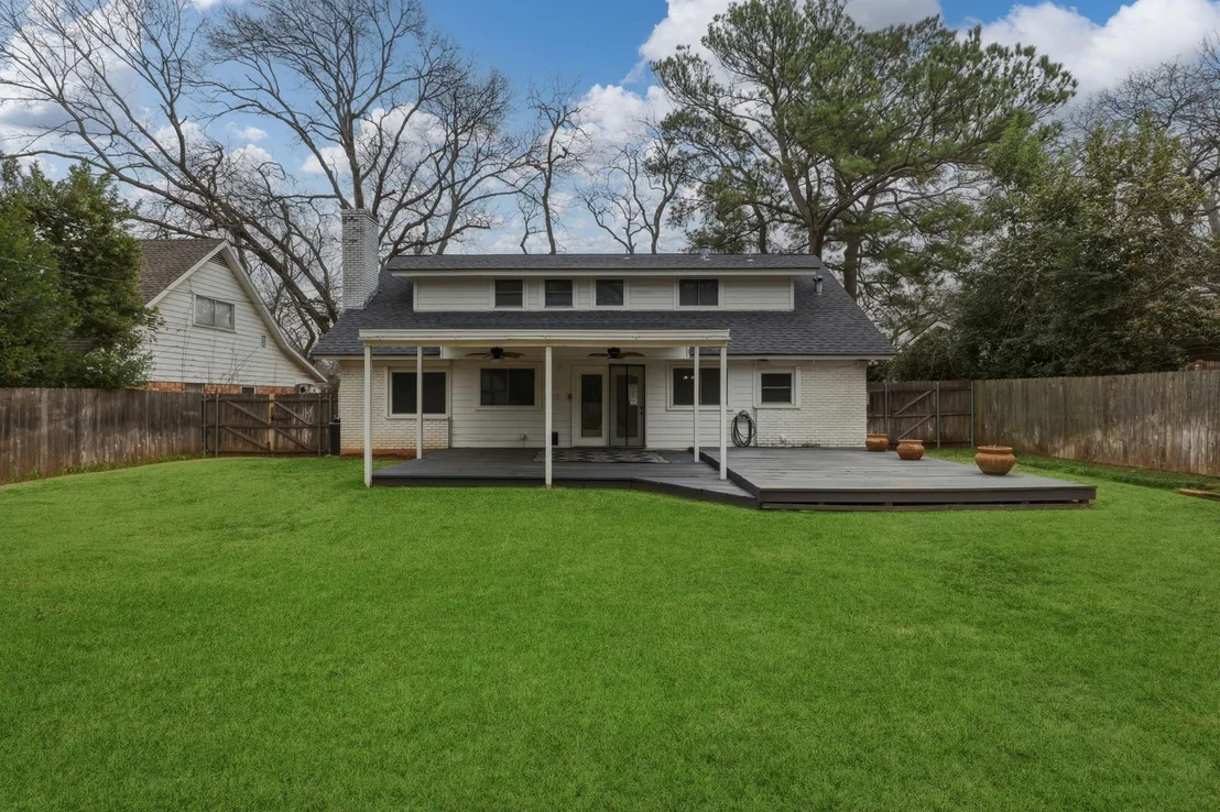 Photo of 806 Waggoner Drive