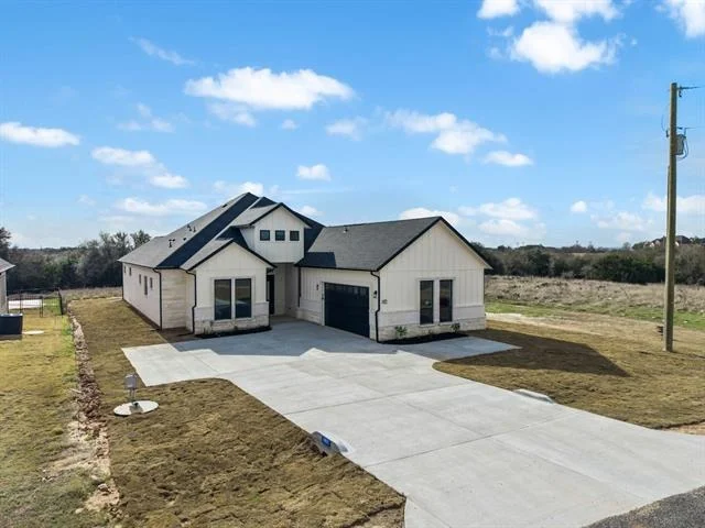 Photo of 19071 White Bluff Drive