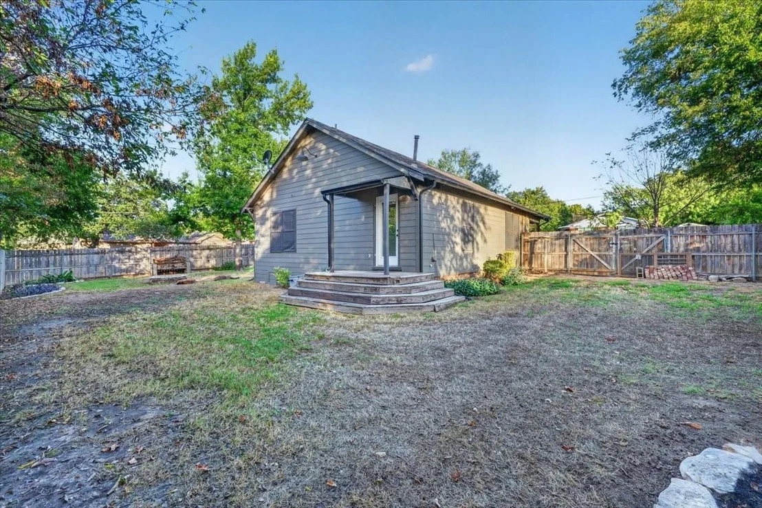 Photo of 1090 Counts Street