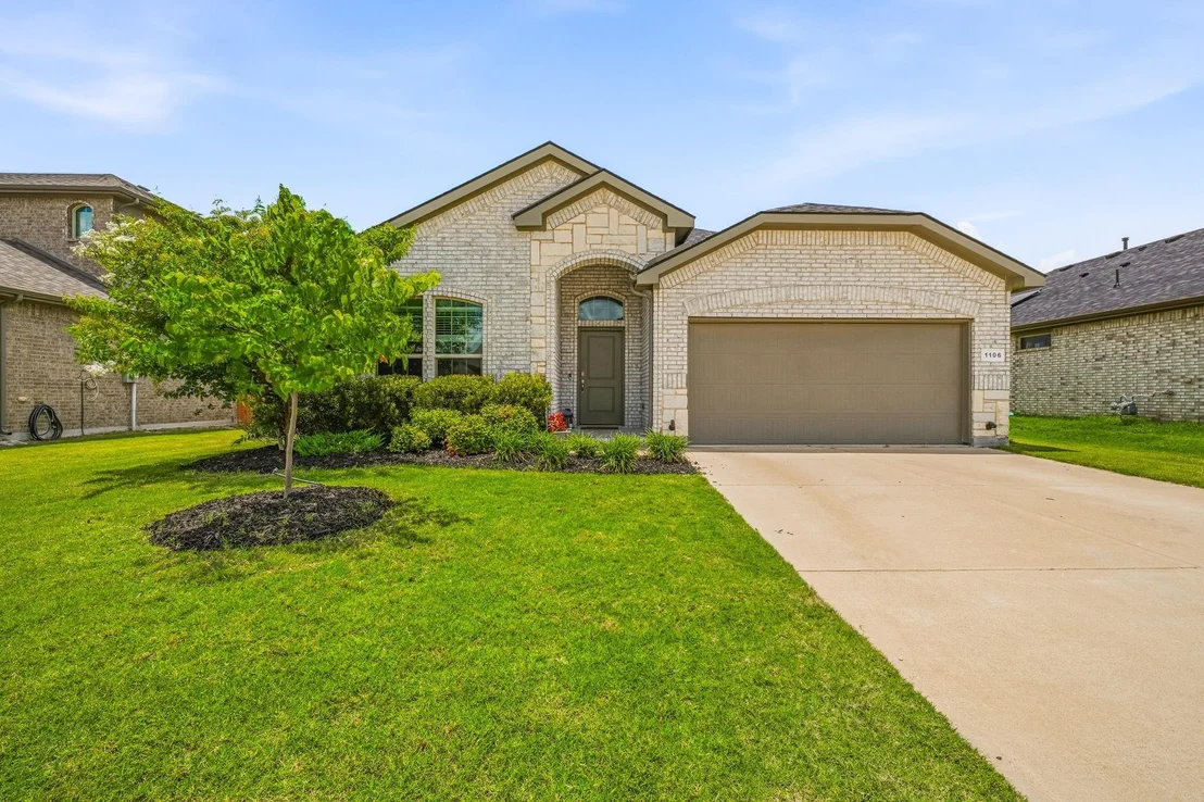 Photo of 1106 Burlingame Drive