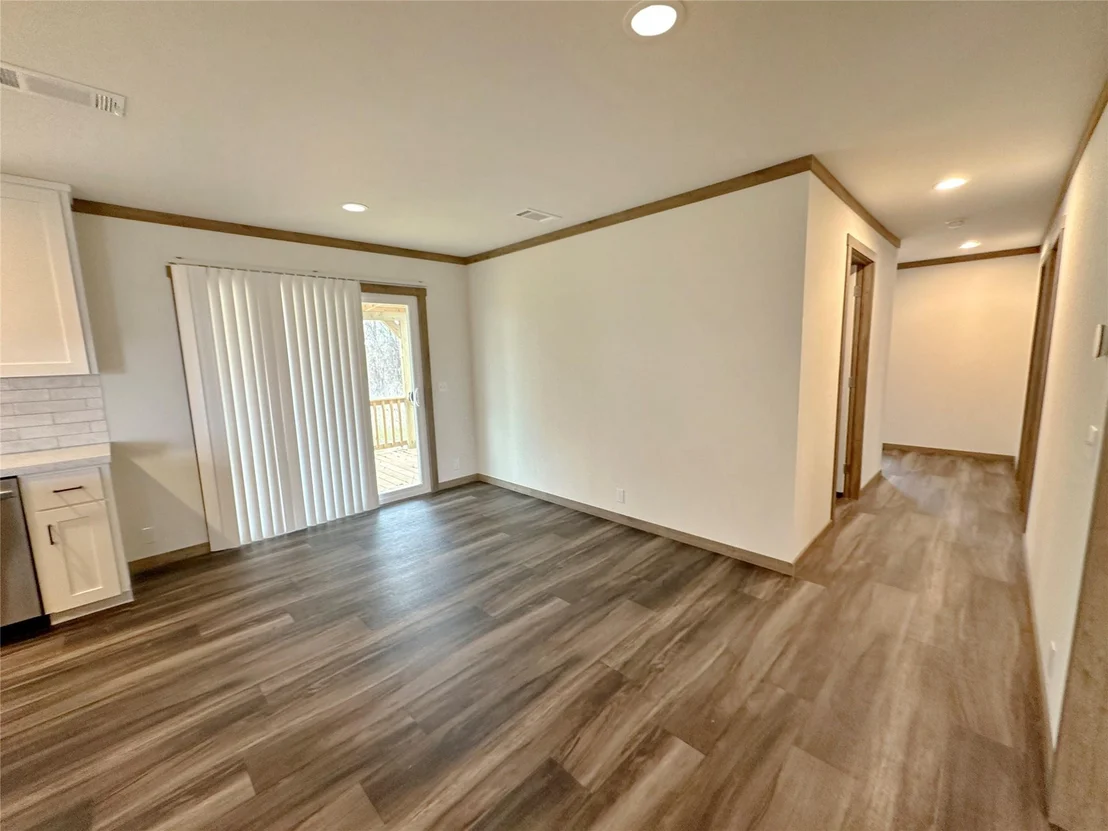 Photo of 2072 N State Highway 37