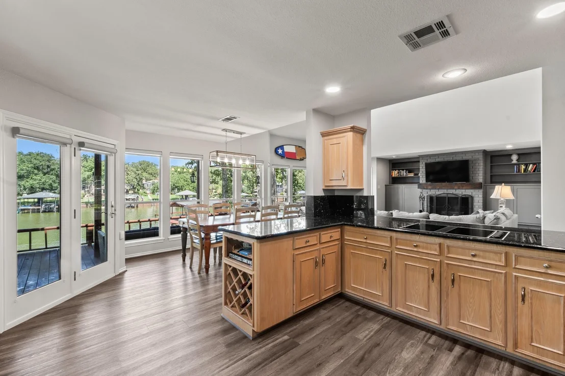 Photo of 5366 Point LaVista