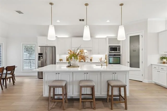 Photo of 5829 Lakeside Drive