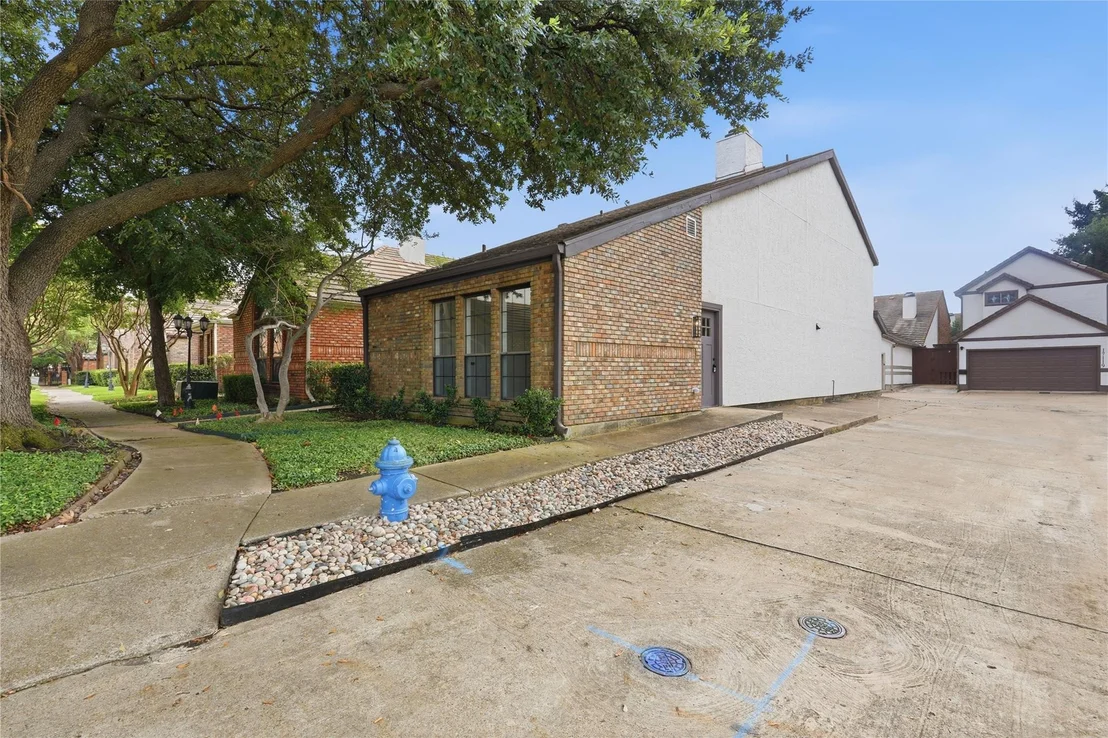 Photo of 17118 Planters Row