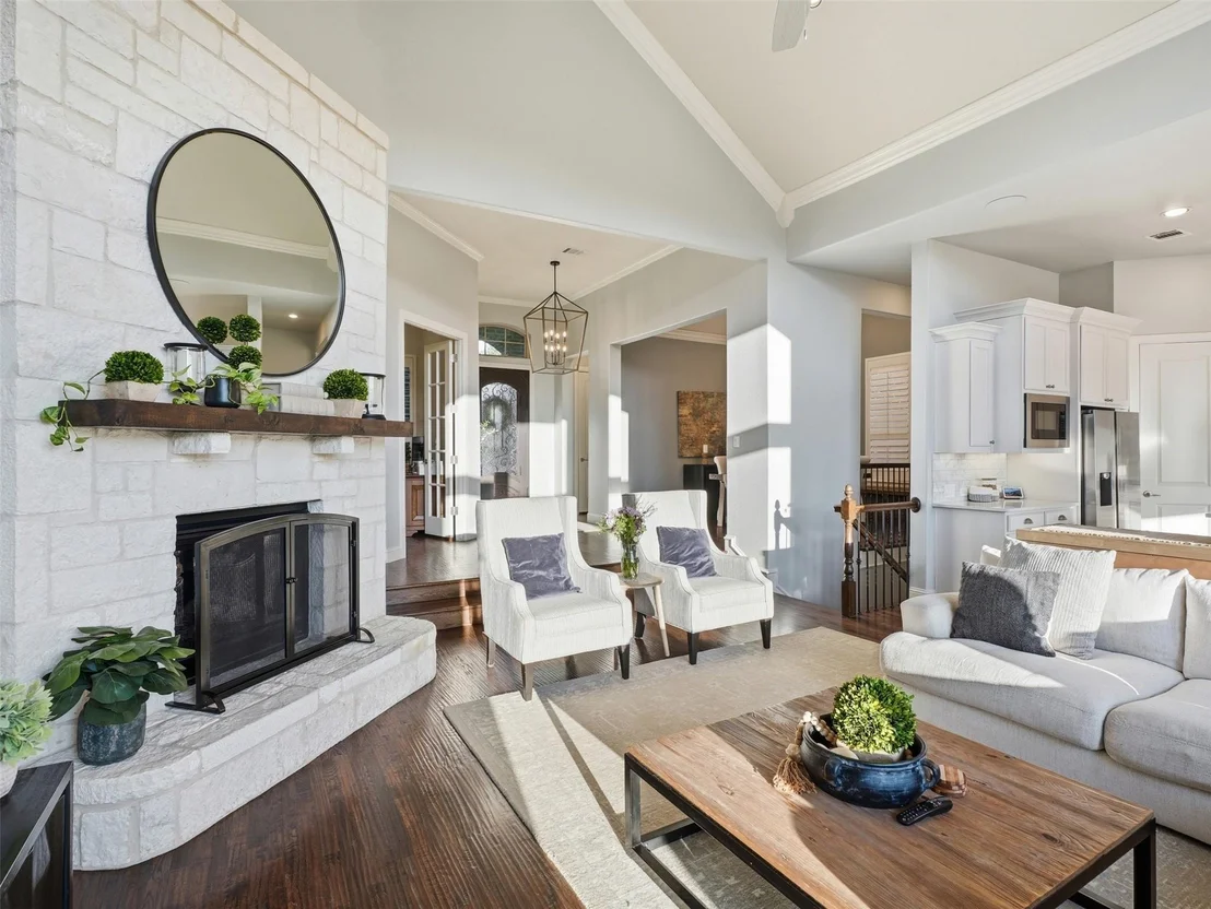 Photo of 1221 Falcon Drive