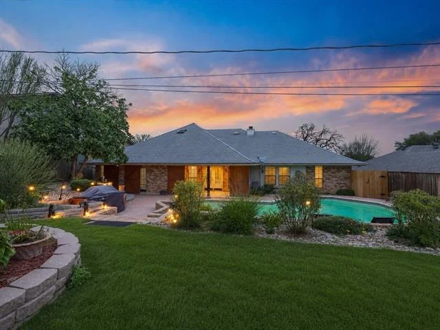 Photo of 6606 Canalview Drive