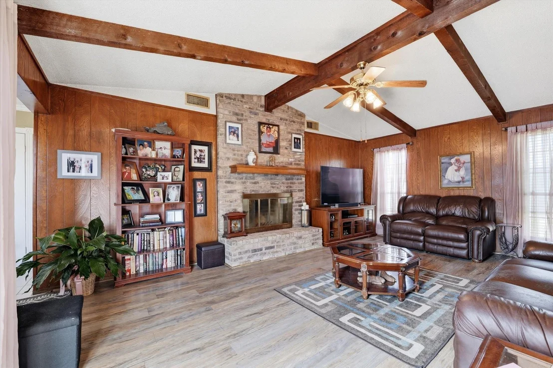 Photo of 459 County Road 427