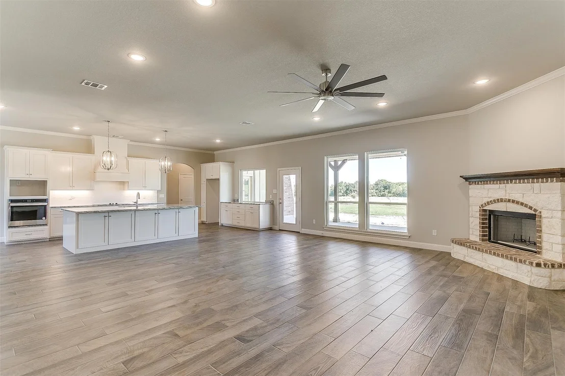 Photo of 1014 Gonzollas Road