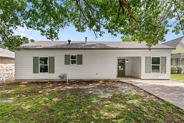Photo of 502 W 6th Street