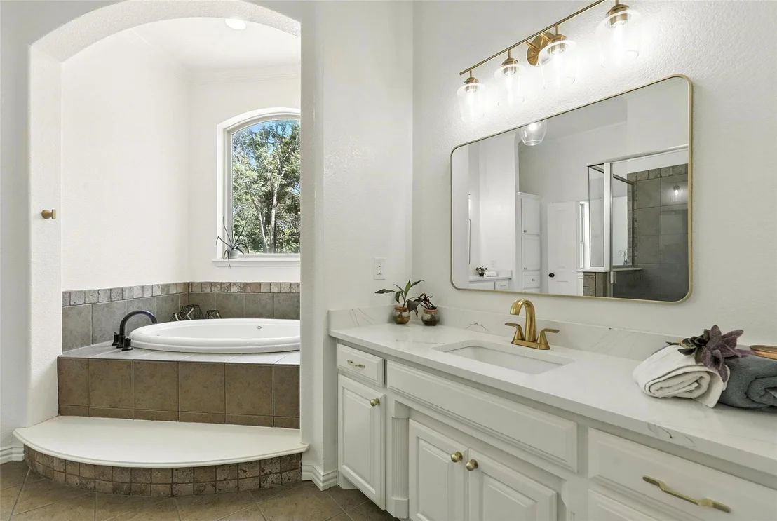 Photo of 381 Creek Bend Drive
