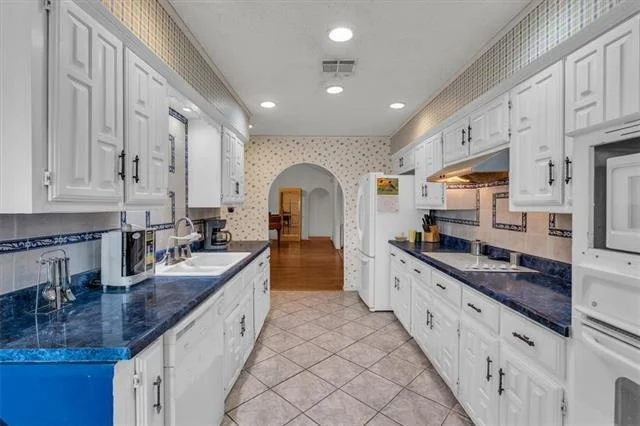 Photo of 1064 Warren Road