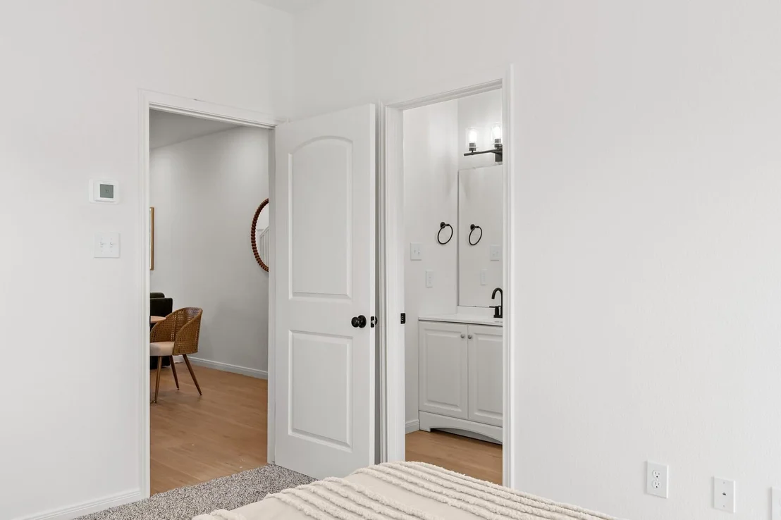 Photo of 84 Crescent