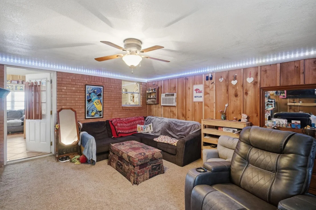 Photo of 2702 Susan Street