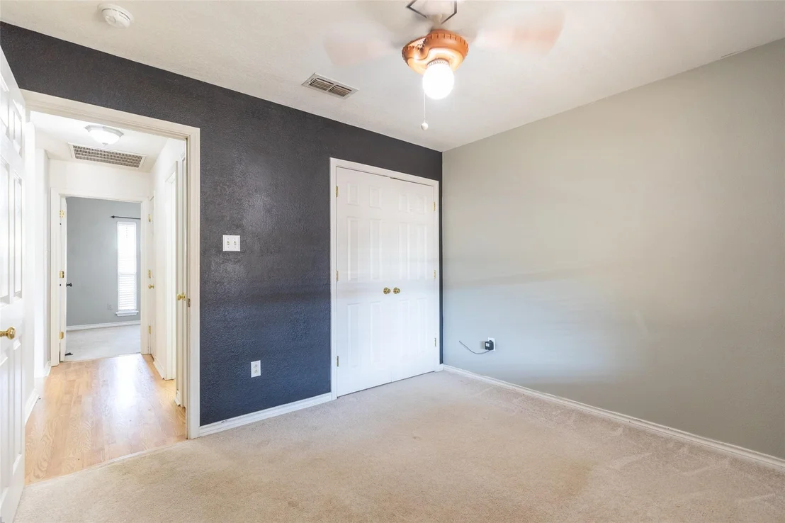 Photo of 717 Groves Road
