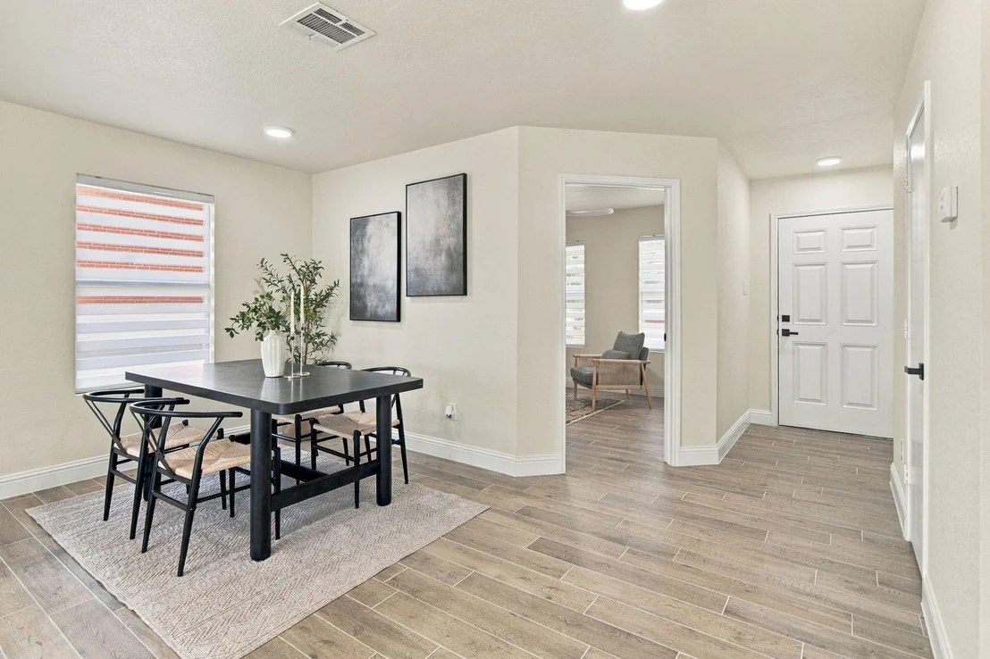 Photo of 717 Redwing Drive