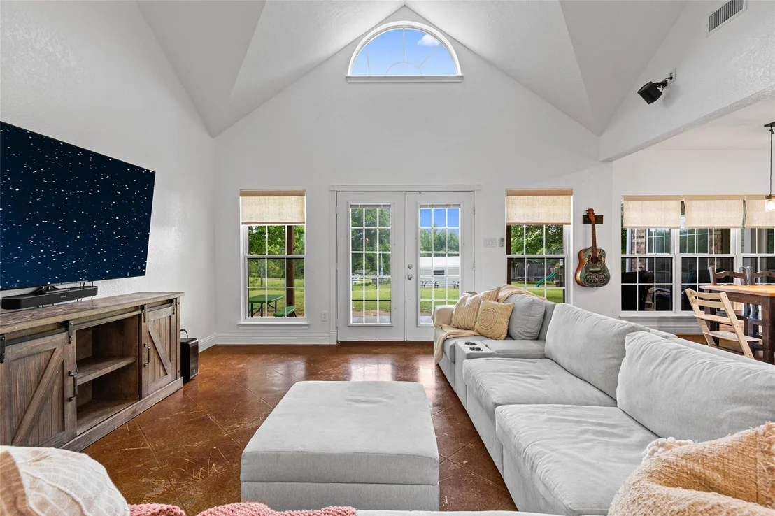 Photo of 152 Black Hawk Lane