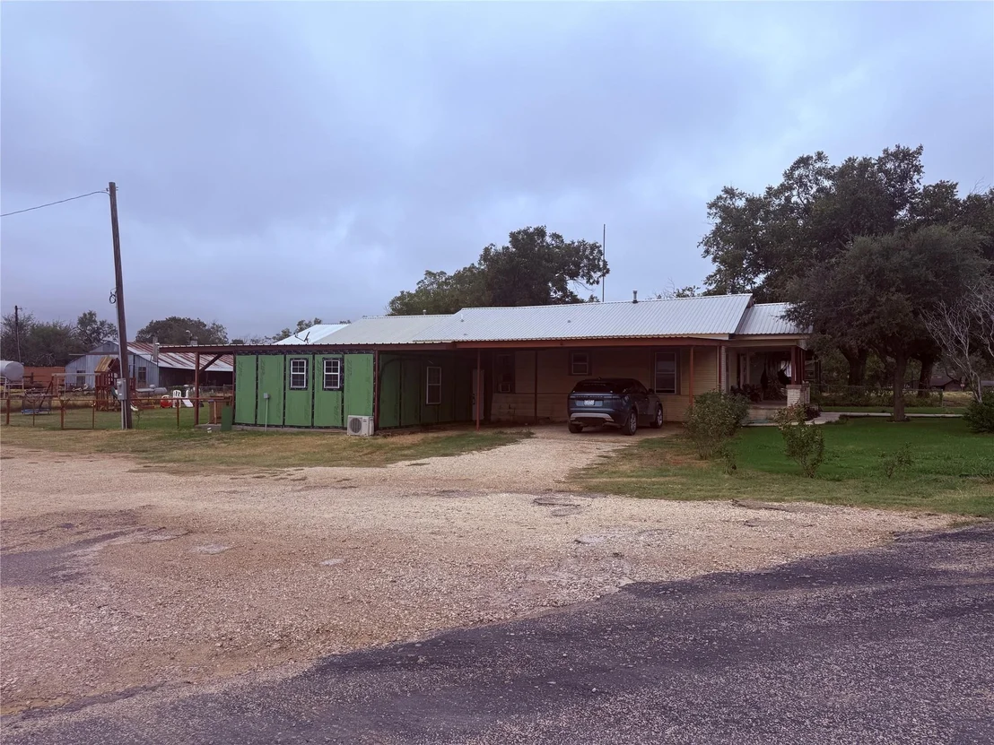 Photo of 1201 W 5th Street