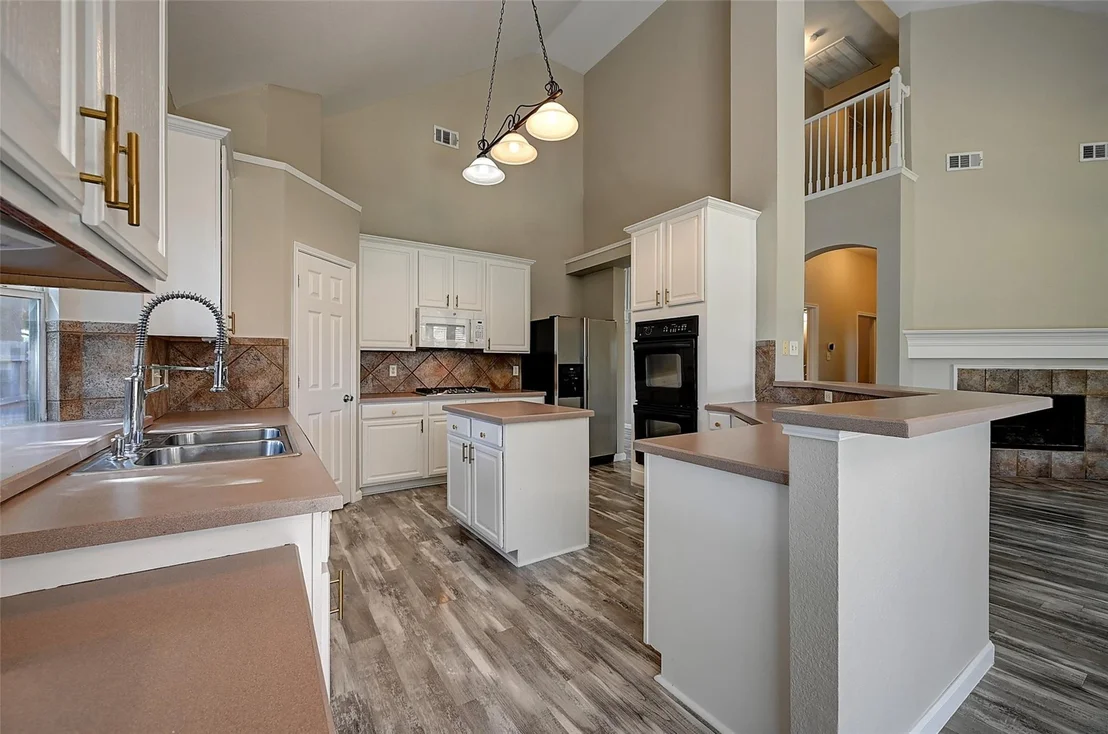 Photo of 7500 Parkgate Drive