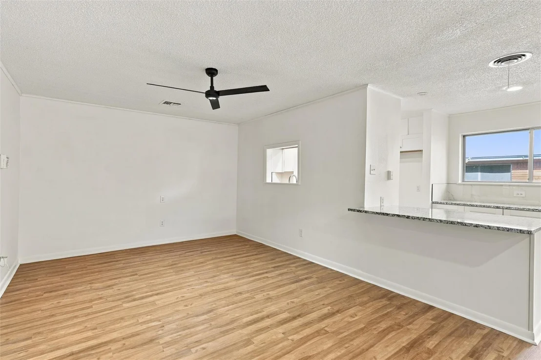 Photo of 1720 Mountainview Drive