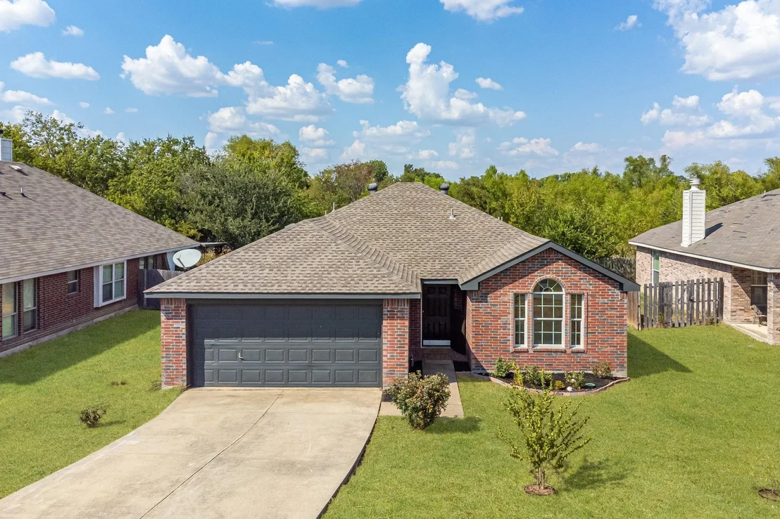 Photo of 412 Harvard Drive