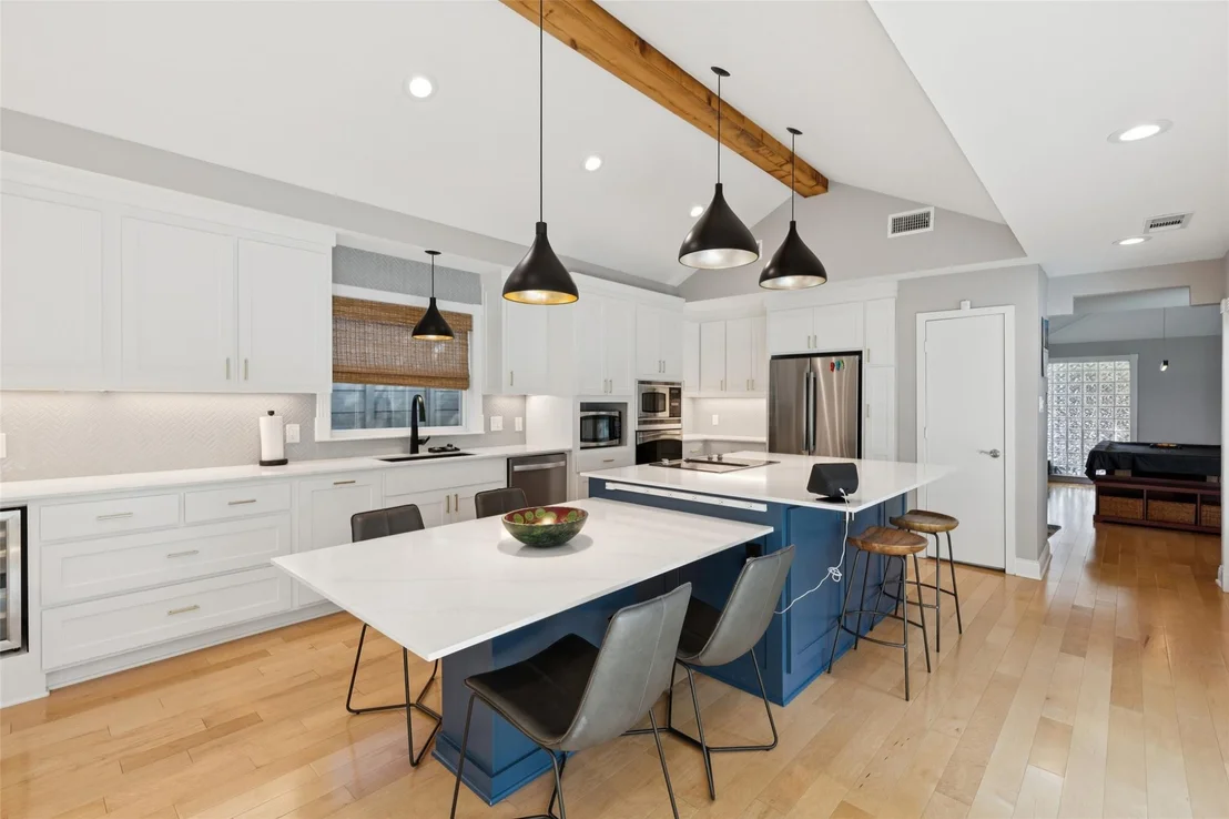 Photo of 7221 Pleasant View Drive