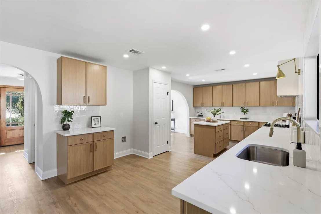 Photo of 614 Berkley Drive