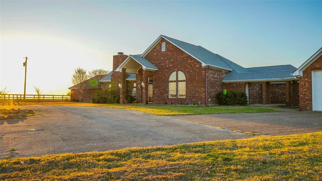 Photo of 1041 Clarence Road