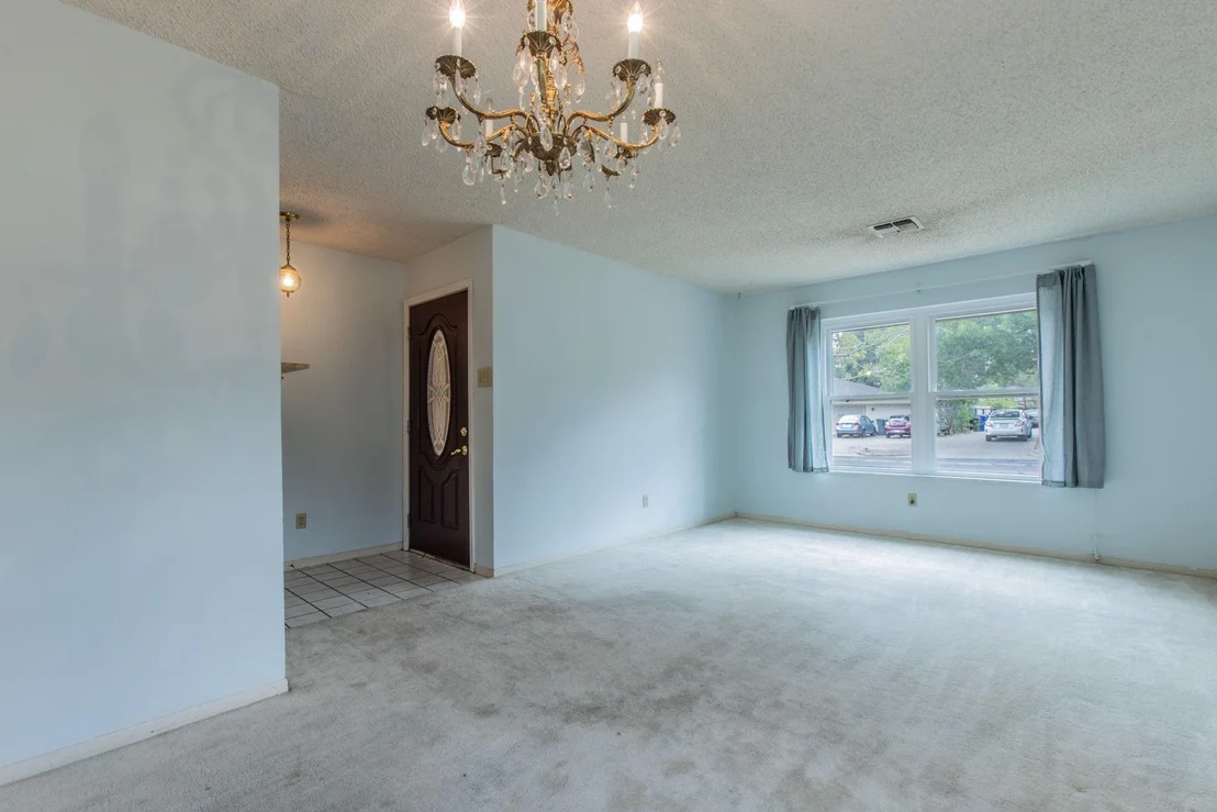 Photo of 5719 Stratford Drive