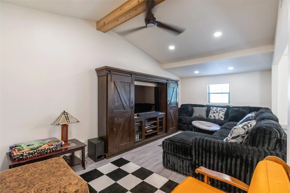 Photo of 2218 N Mockingbird