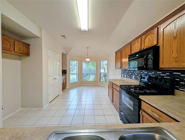 Photo of 801 Mahogany Drive