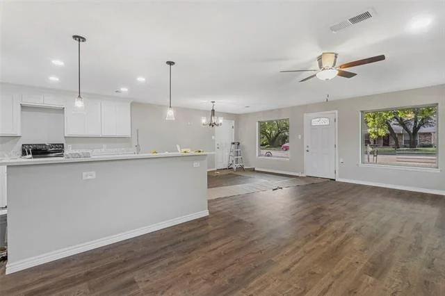 Photo of 706 W Ash Street