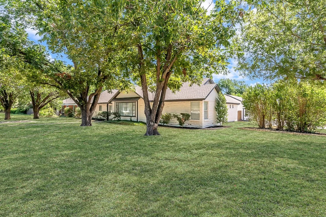 Photo of 3909 Trail Lake Drive
