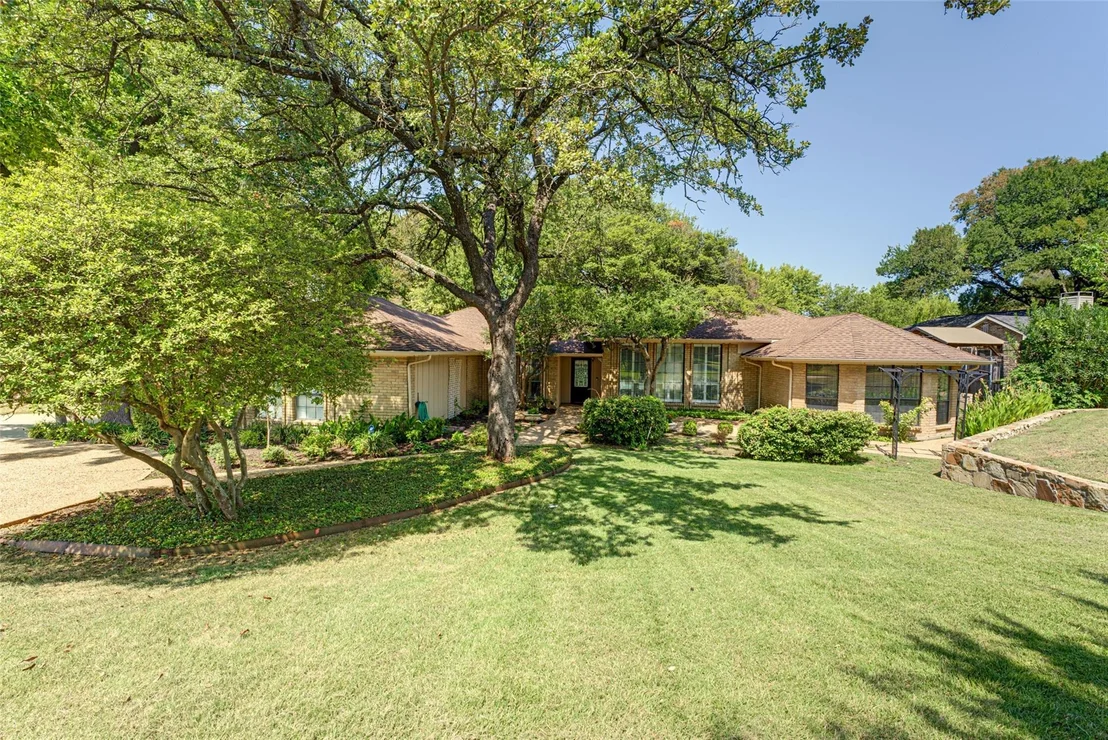 Photo of 1990 Wind Hill Road
