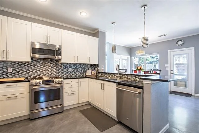 Photo of 5204 Alexander Drive