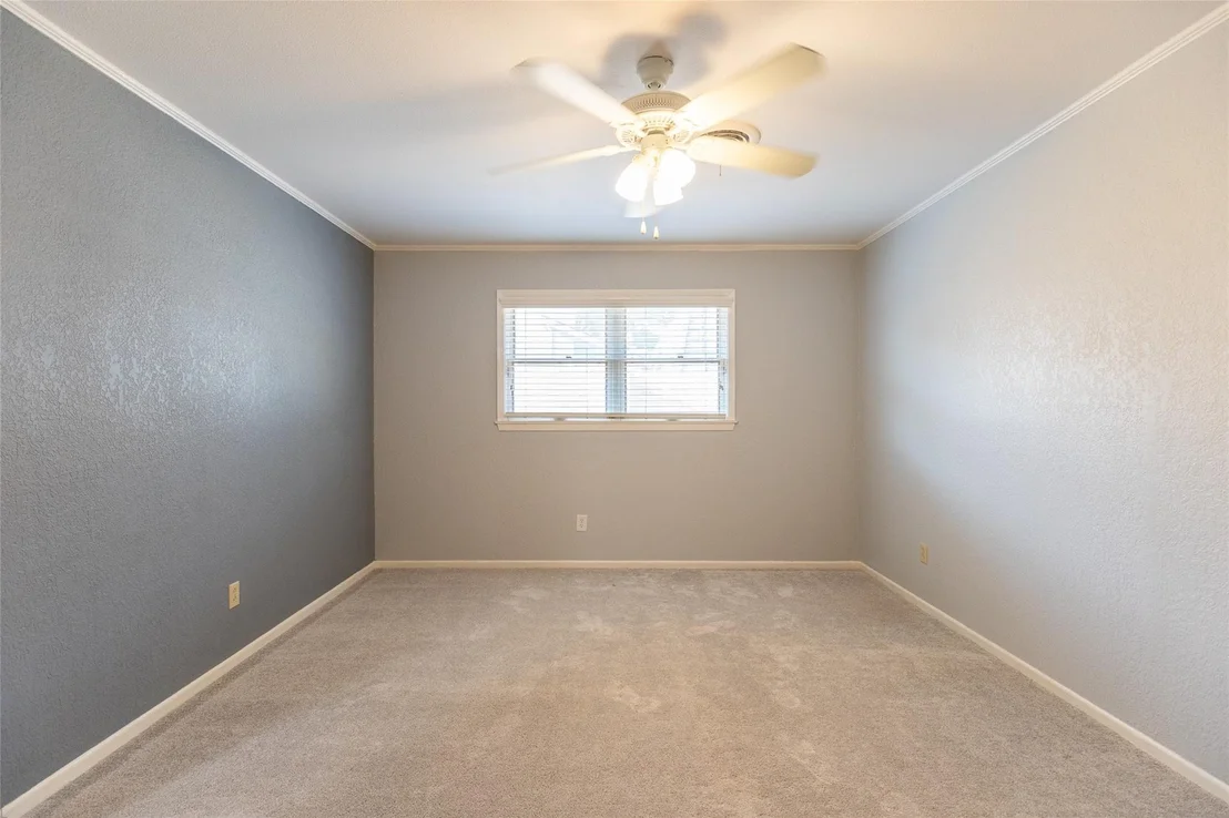 Photo of 55 Surrey Square