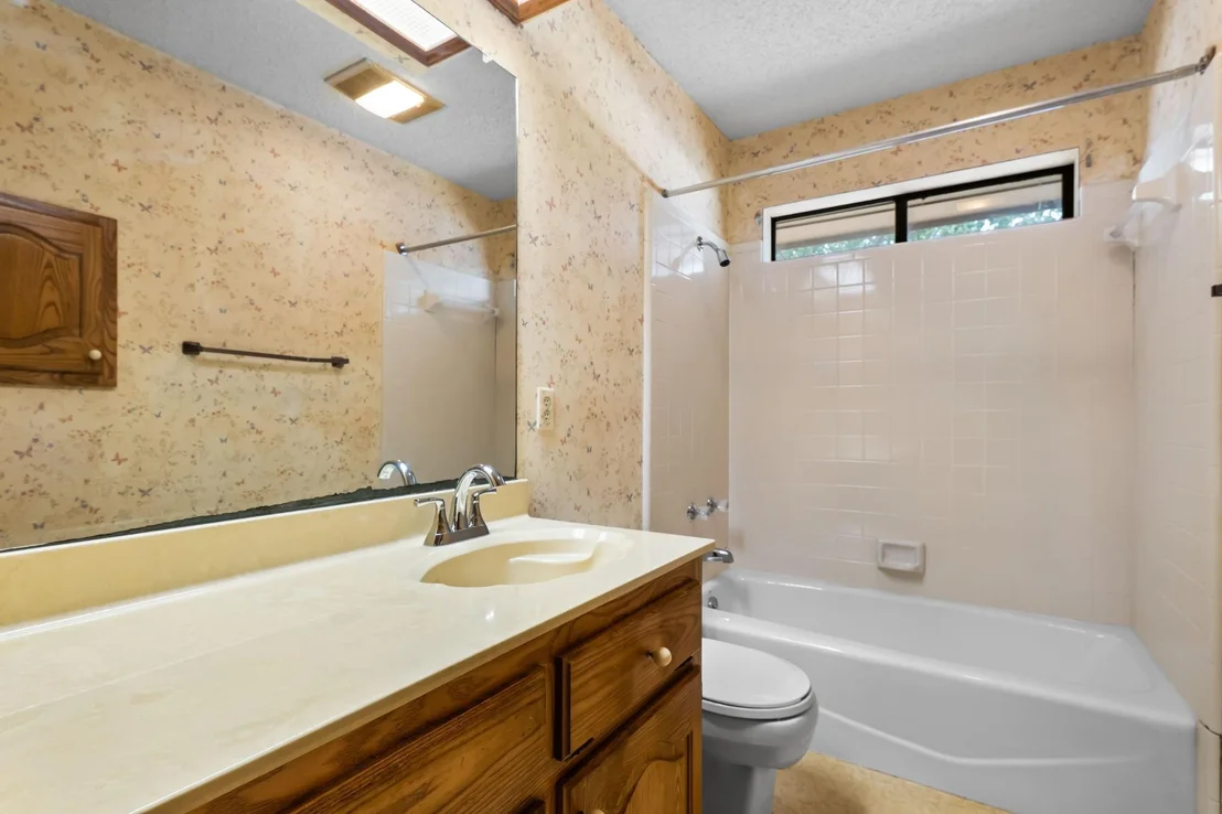 Photo of 502 Celeste Drive
